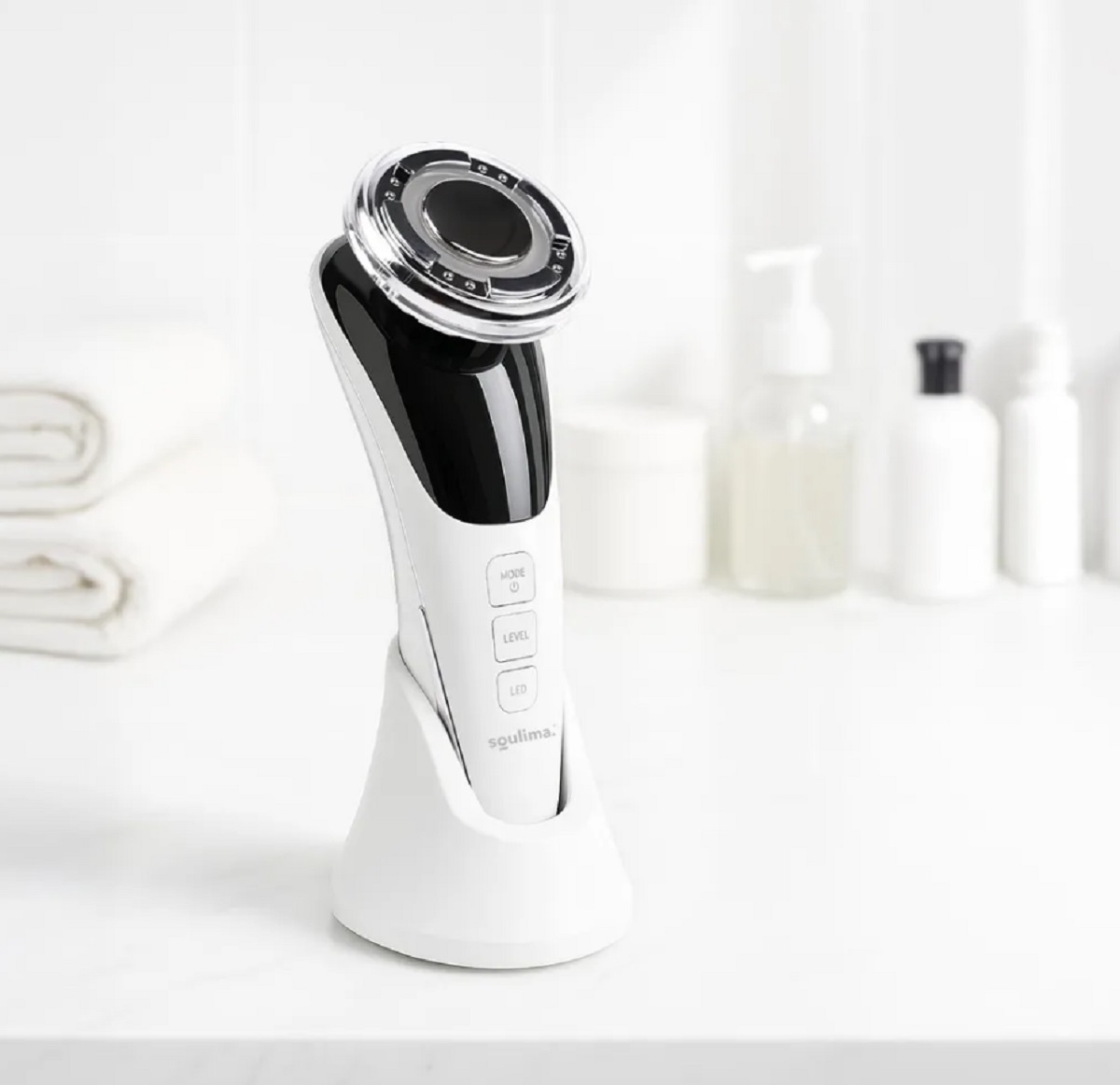 Jedinečný masážny prístroj na tvár - bezihlová mezoterapia na lifting tváre